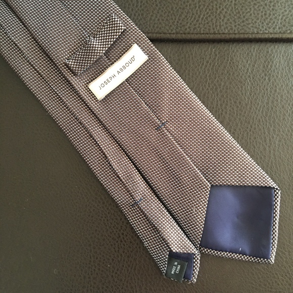 Joseph Abboud Necktie - Picture 3 of 4